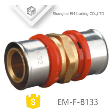 EM-F-B133 mehrschichtiger Rohrpressfitting erster Güte Messing-Widerhaken Schlauchanschluss